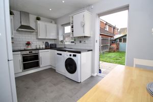 Kitchen/Diner- click for photo gallery